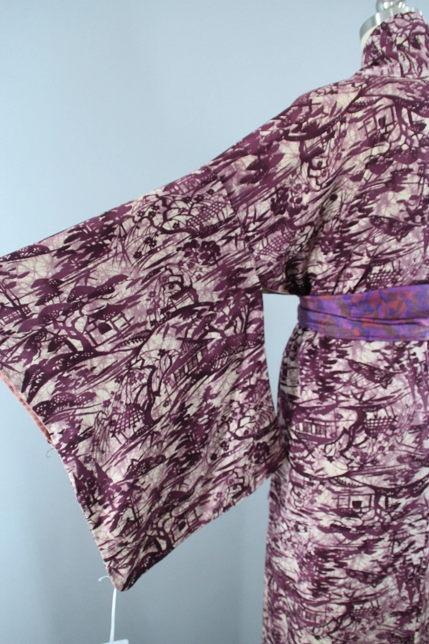 1950s Vintage Kimono Robe with Purple Abstract Print