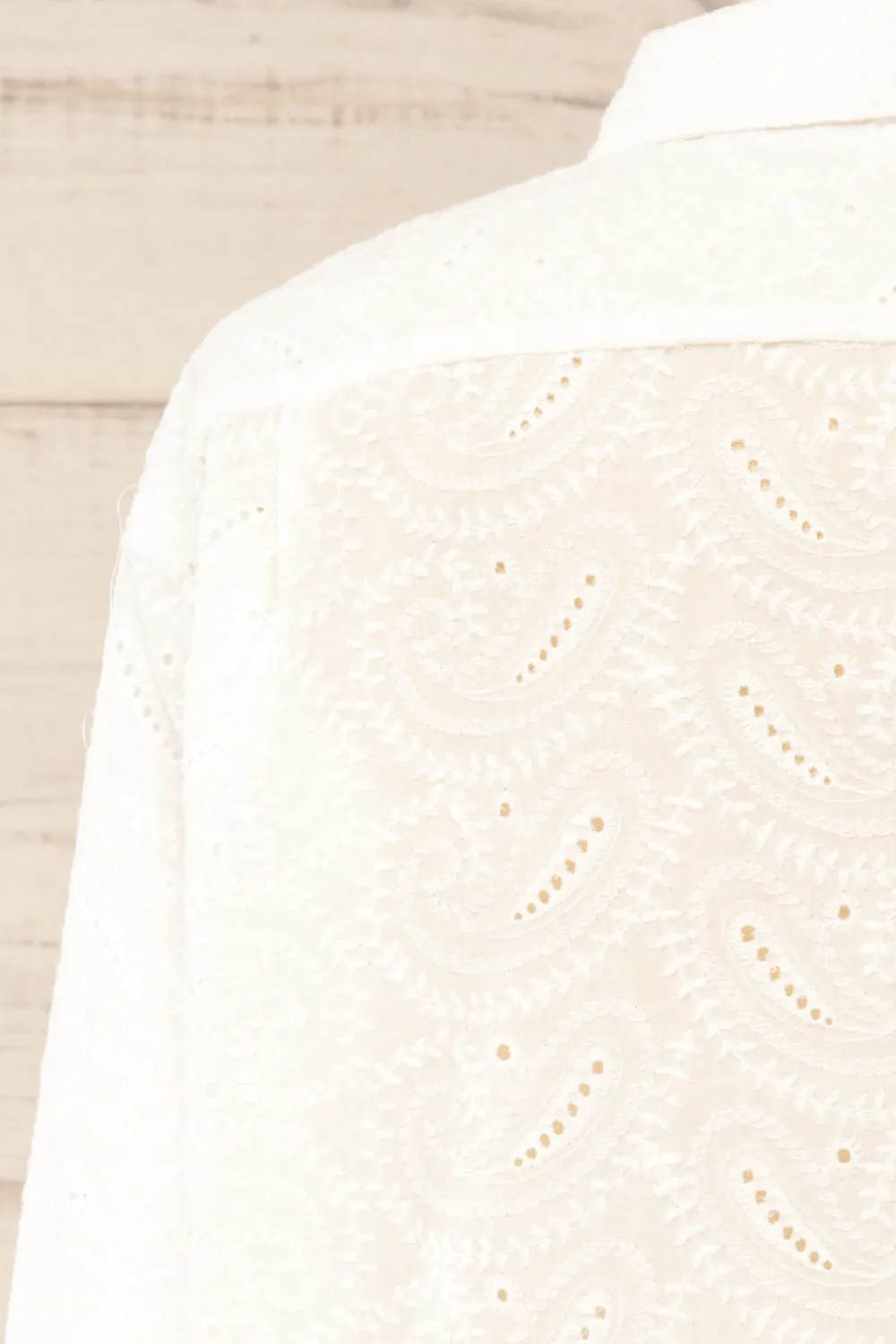 Aldbourne | White Long Sleeve Shirt w/ Embroidery