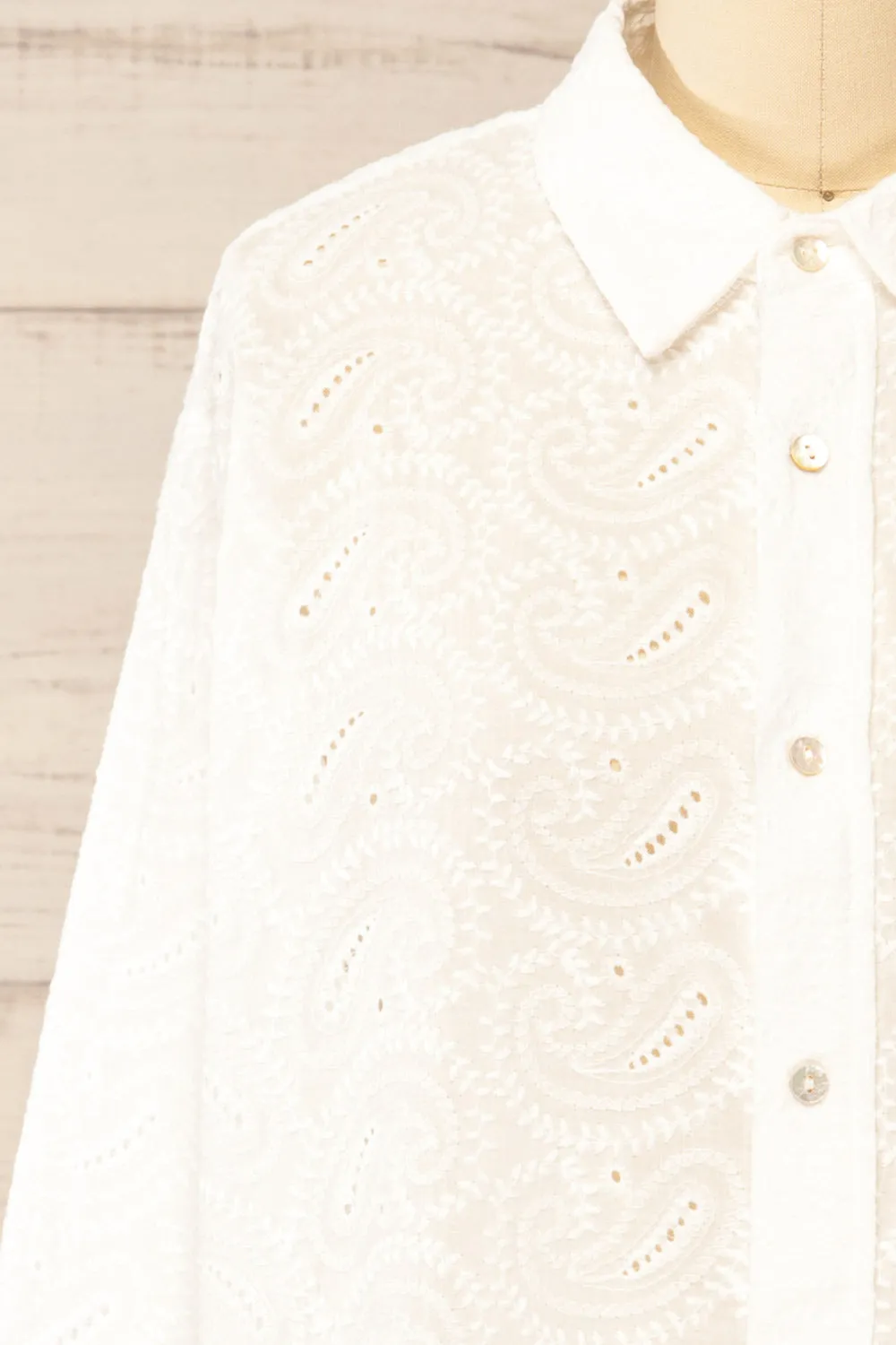 Aldbourne | White Long Sleeve Shirt w/ Embroidery