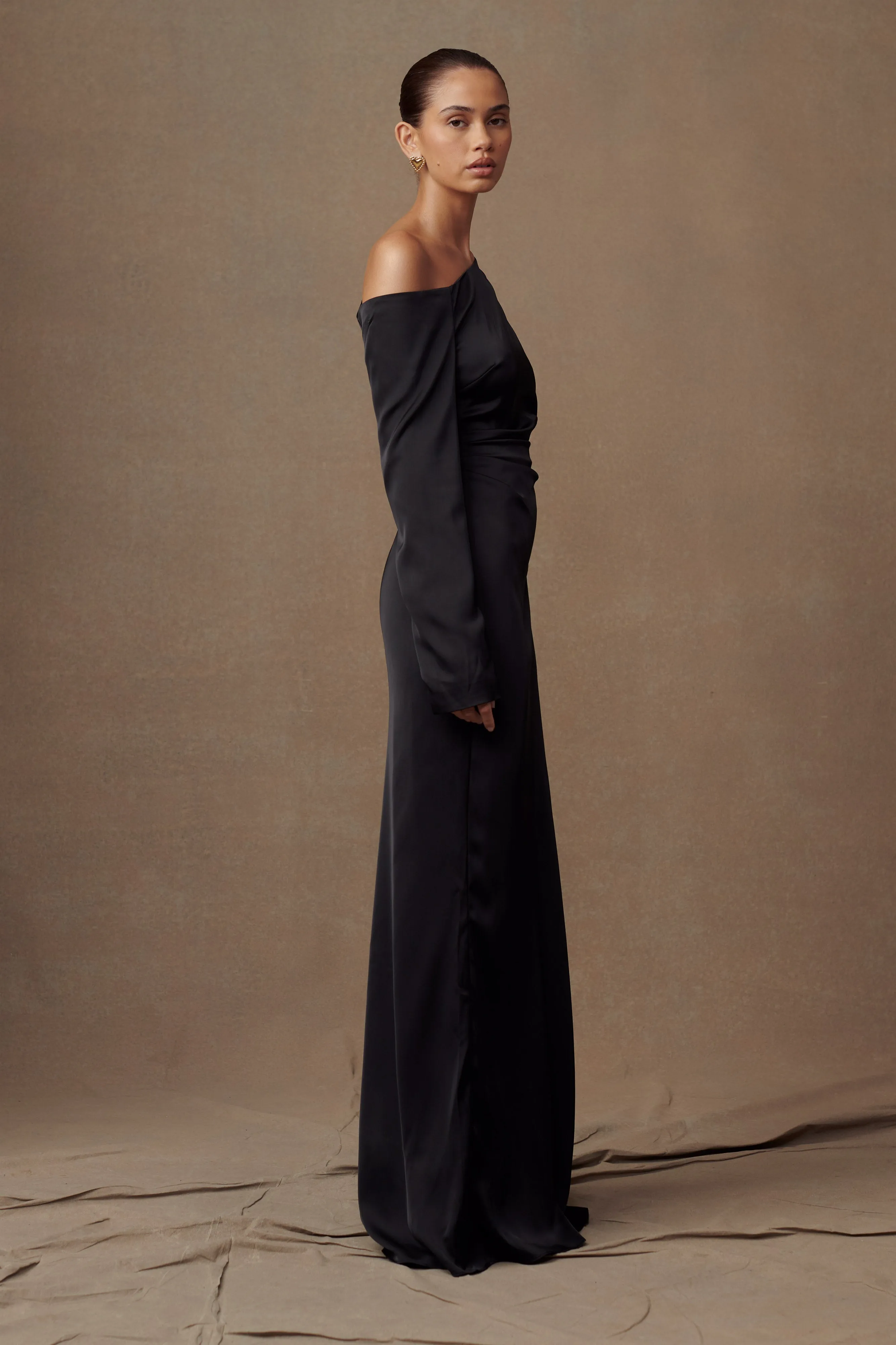 Avery Long Sleeve Maxi Dress - Black