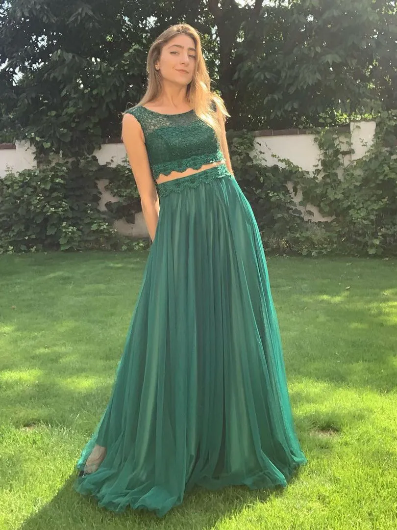 Beautiful Tulle Jewel Neckline 2 Pieces Ball Gown Prom Dresses With Appliqued PD589