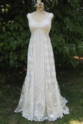 Cap-Sleeve Deep-V-Neck Vintage Lace Wedding Dress With Flower And Sweep Train-714972