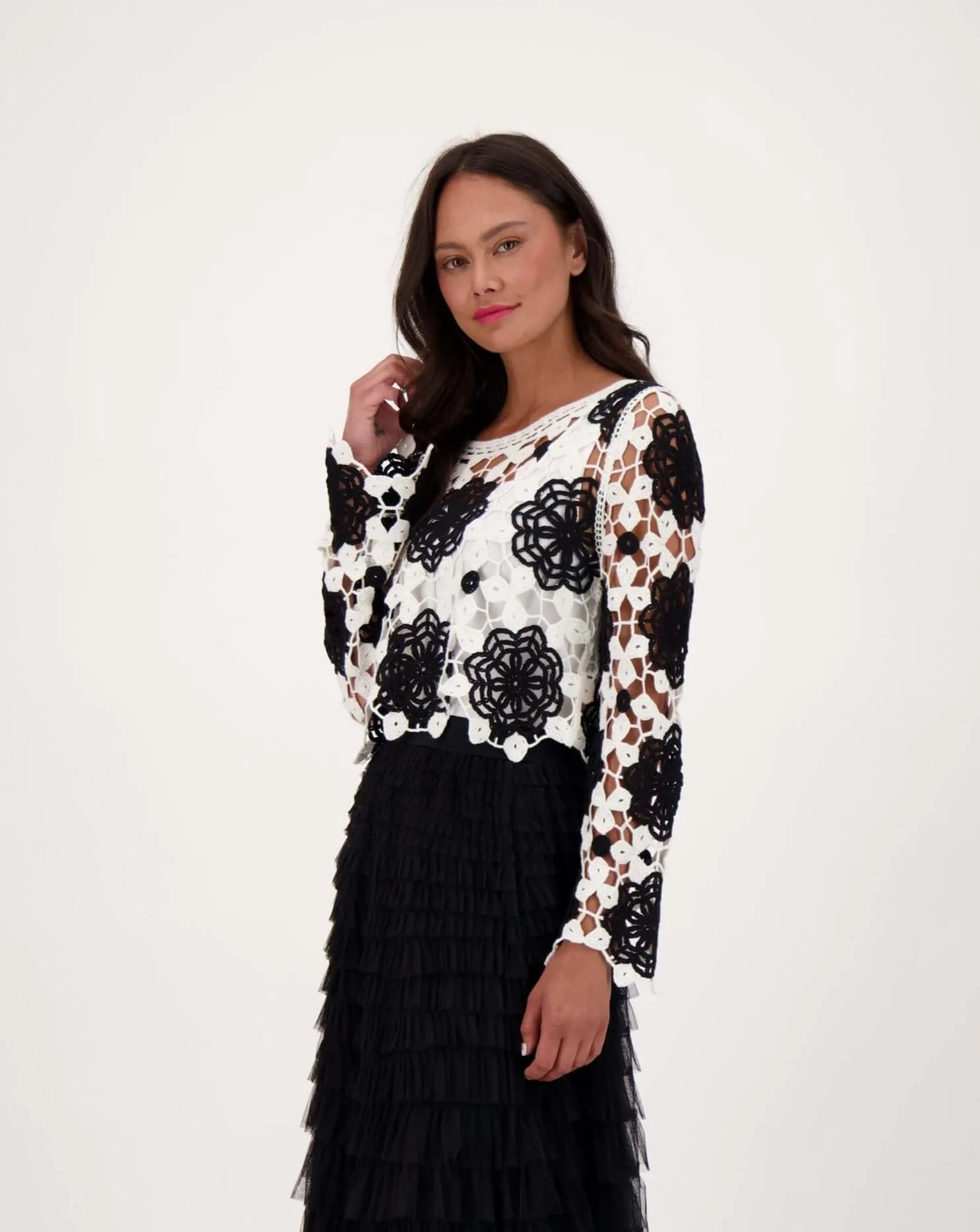 Floral Black/White Crochet