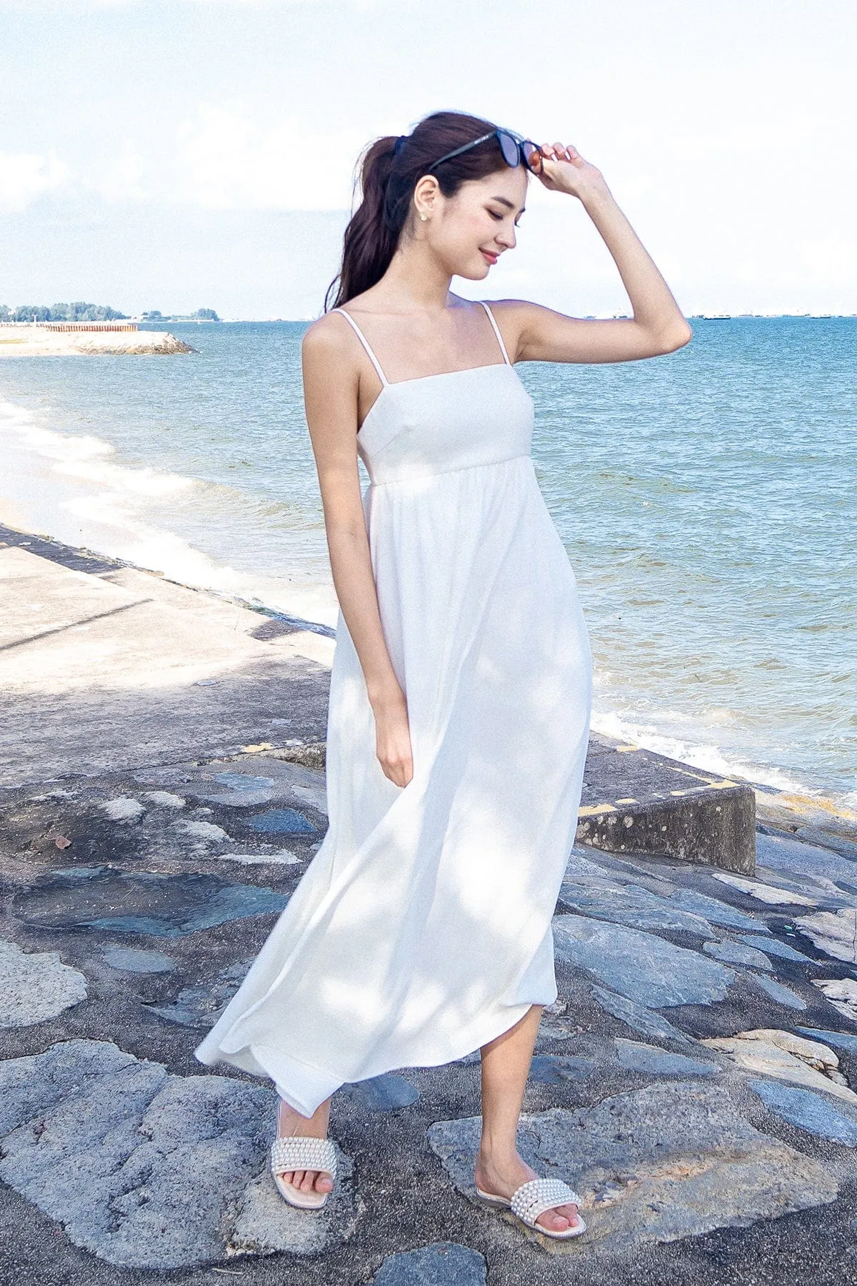 JENESIS MAXI DRESS IN WHITE