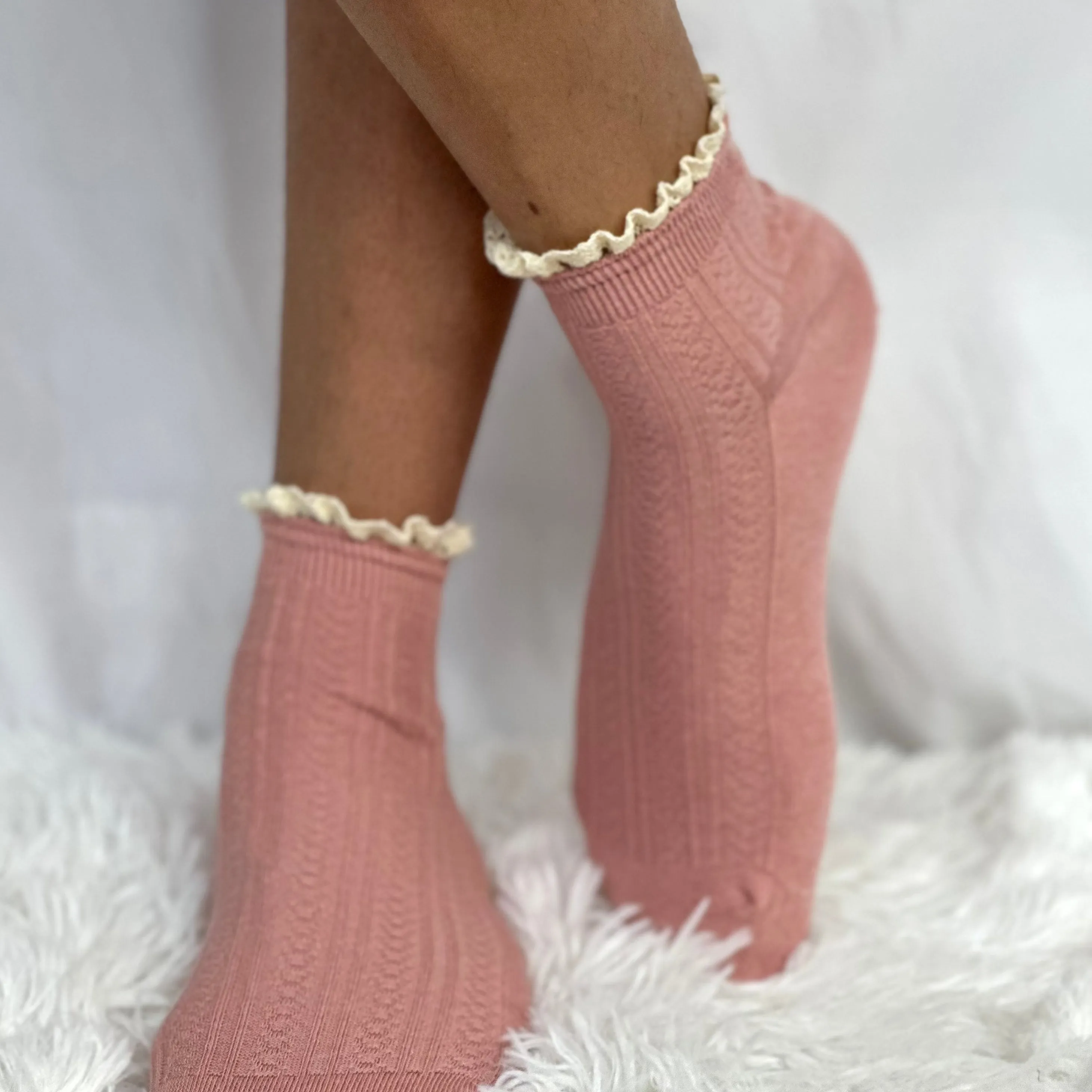 SHORTY  lace topped ankle socks - dusty rose